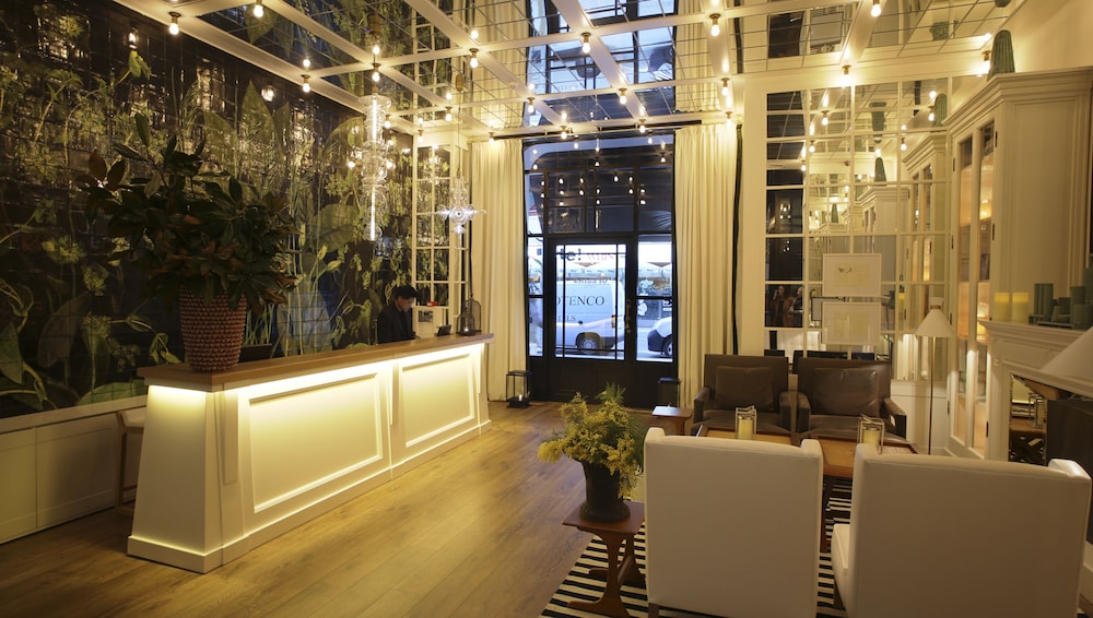 Ofelias Hotel 33/56