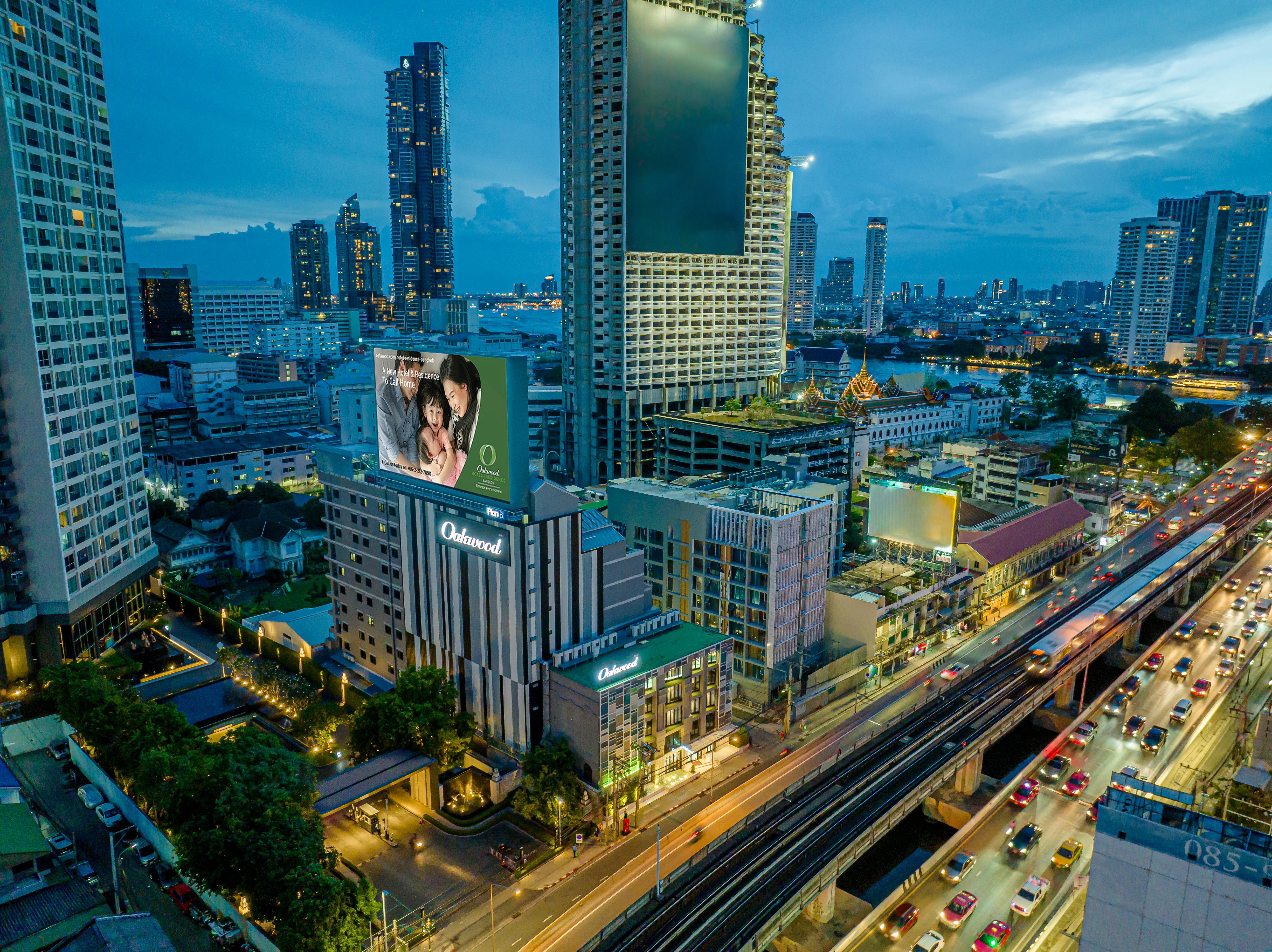 Oakwood Hotel and Residence Bangkok 6/57