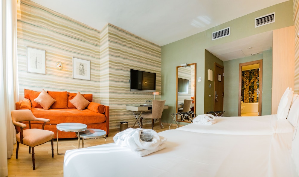 Hotel Opera 41/56