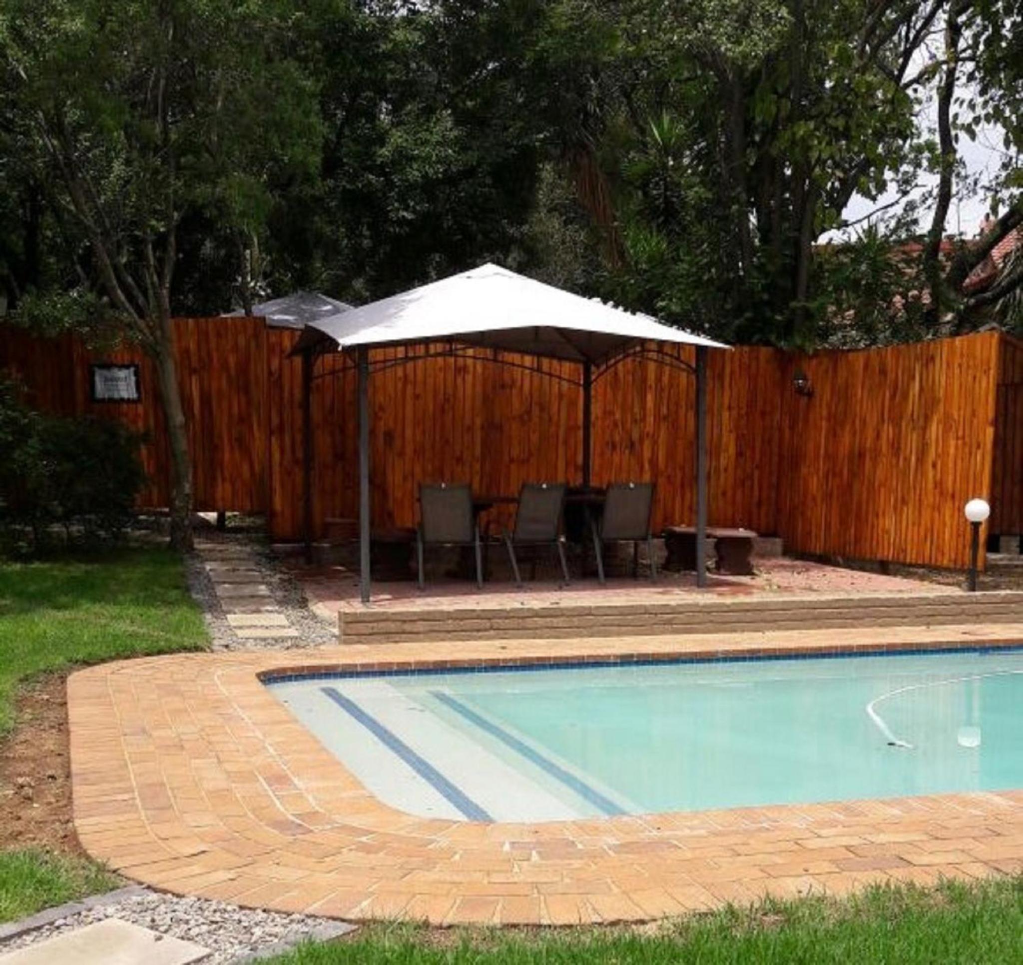 Silverstone Guest House 24/26