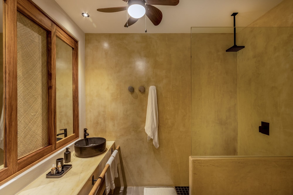Hotel Casa Bocana 50/50