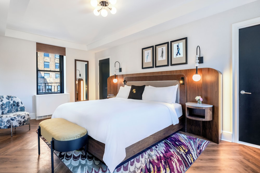 1 BEDROOM, SUITE, QUEEN BED