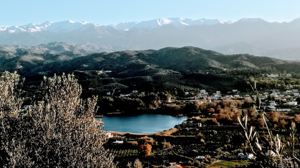 Aksos suites Accessible Accommodation 32/44