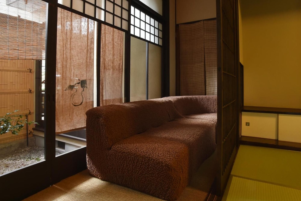 Yadoya Nishijinso 43/64