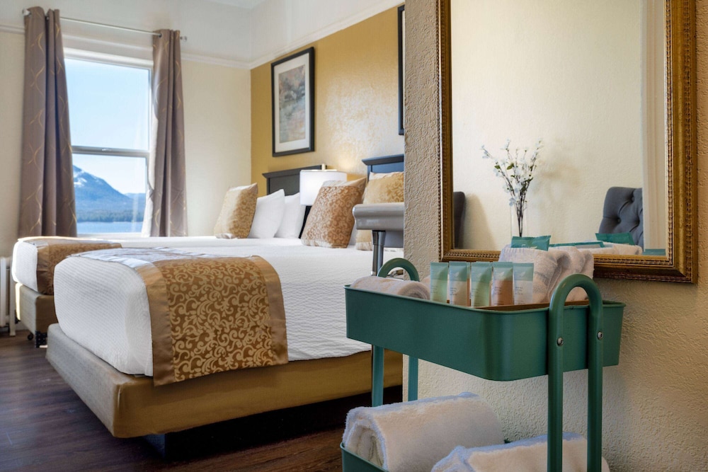 Room, 1 Queen and 1 Single Bed, Ocean View, Gilmore Hotel, Trademark Collection by Wyndham 4/4