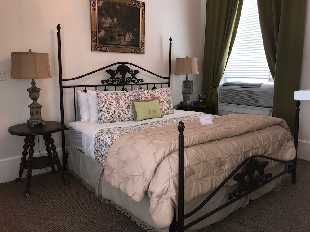Victoria, Suite, King Bed