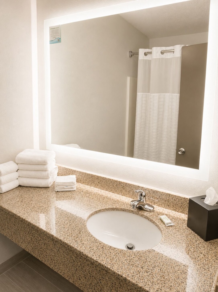 Travelodge by Wyndham Rapid City/Black Hills 55/57