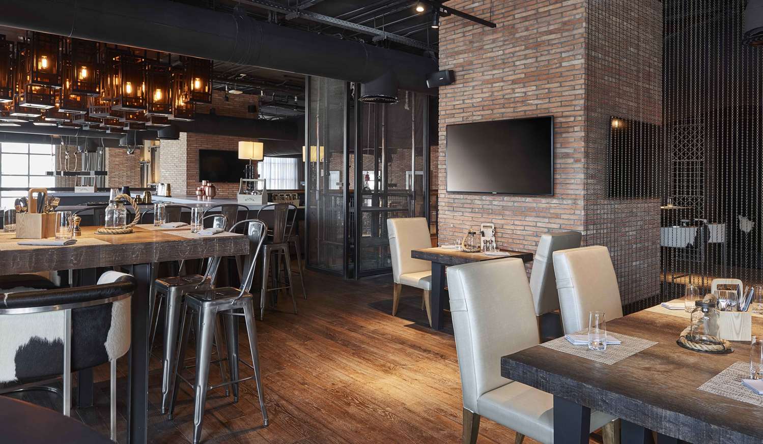 restaurant cafeteria