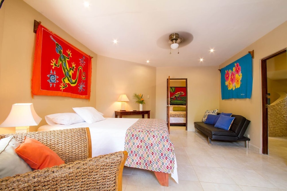 Hotel Tamarindo Village 10/74