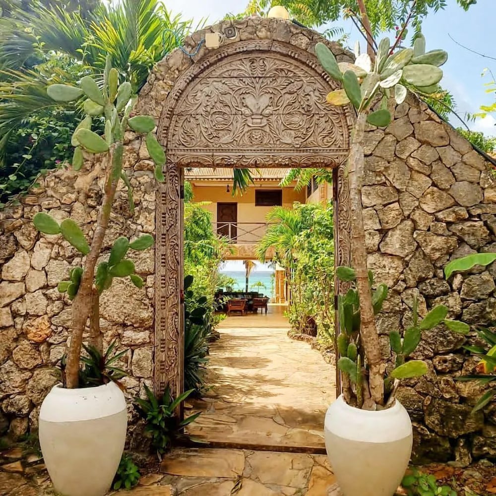 Seasons Lodge Zanzibar 65/74