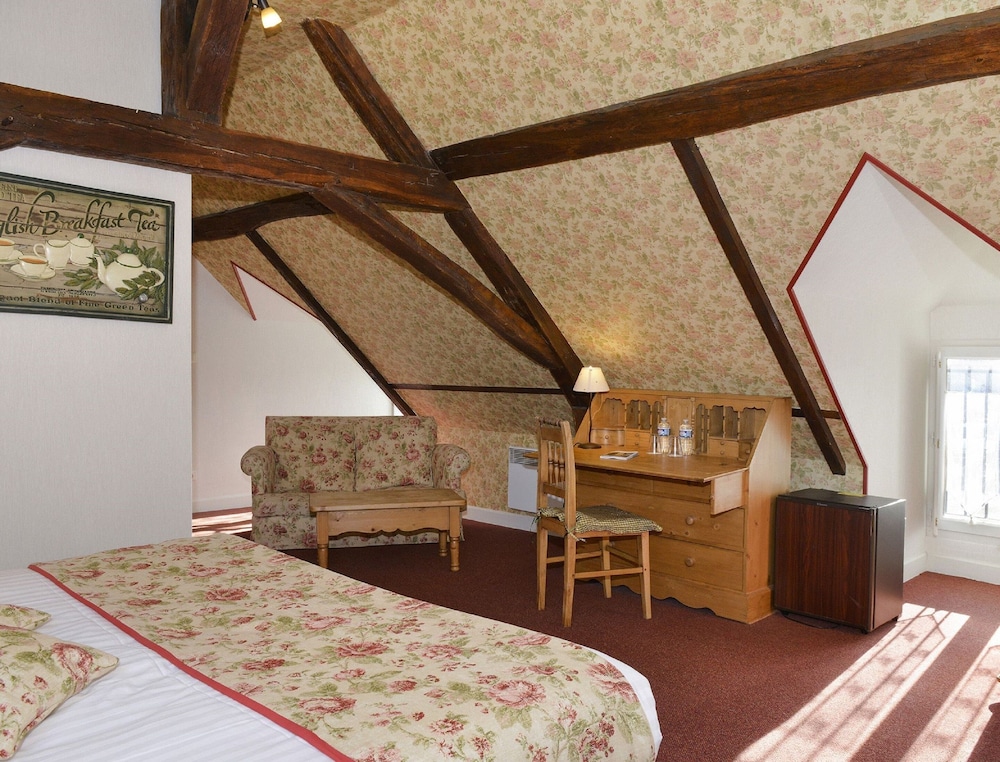 Hotel the Originals Domaine Des Thomeaux 12/50