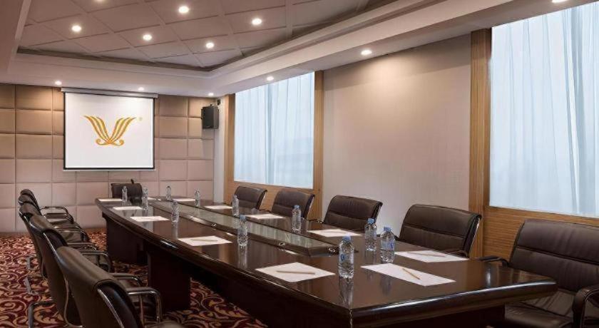 Venus International Hotel (Huizhou West Lake) 47/55