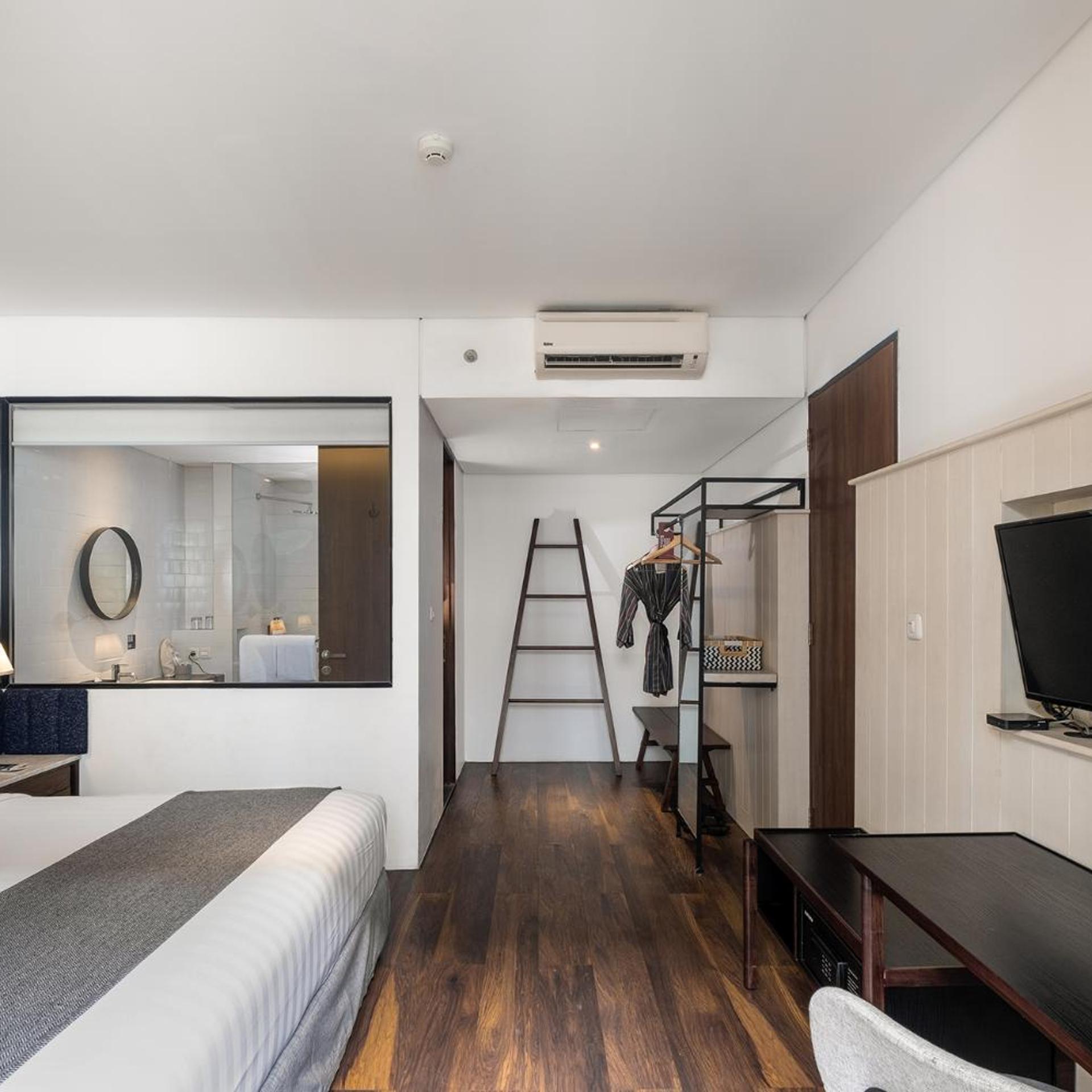 2 Bedrooms, Suite