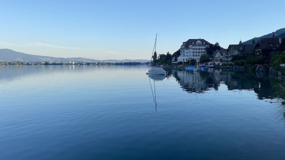 Hotel Restaurant Bellevue Au Lac 45/50
