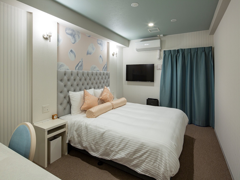 Hotel Reference Tenjin III 6/15