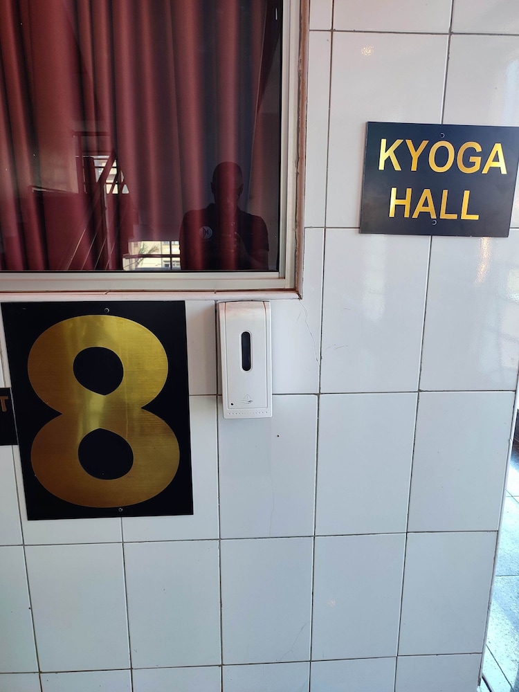 Kooki Hotel 10/50