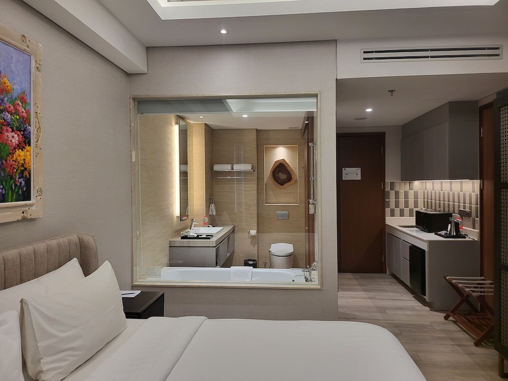 Trembesi Hotel BSD 16/50