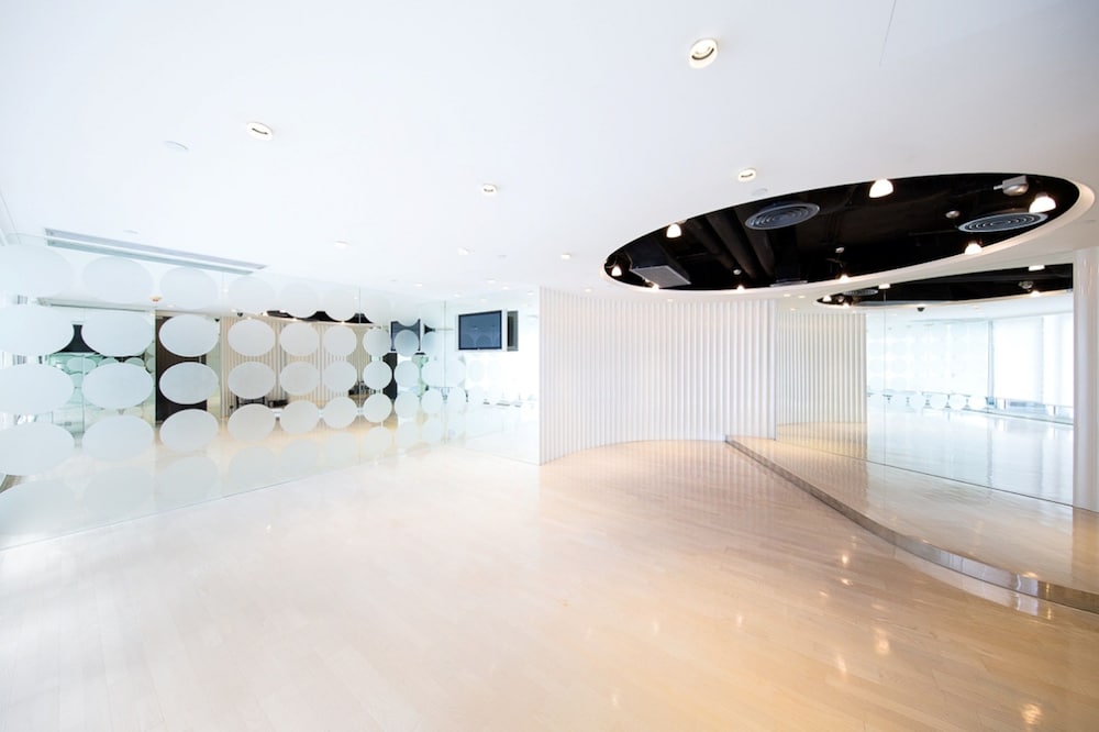Kowloon Harbourfront Hotel 44/48