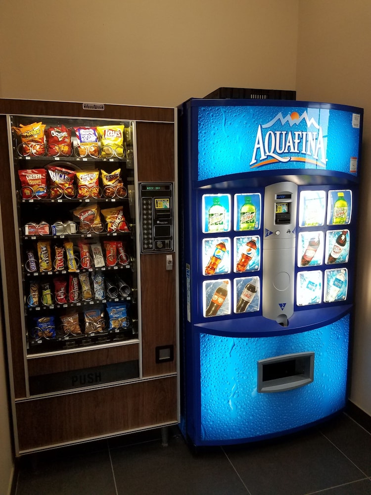 Okoboji Inn And Suites 24/52