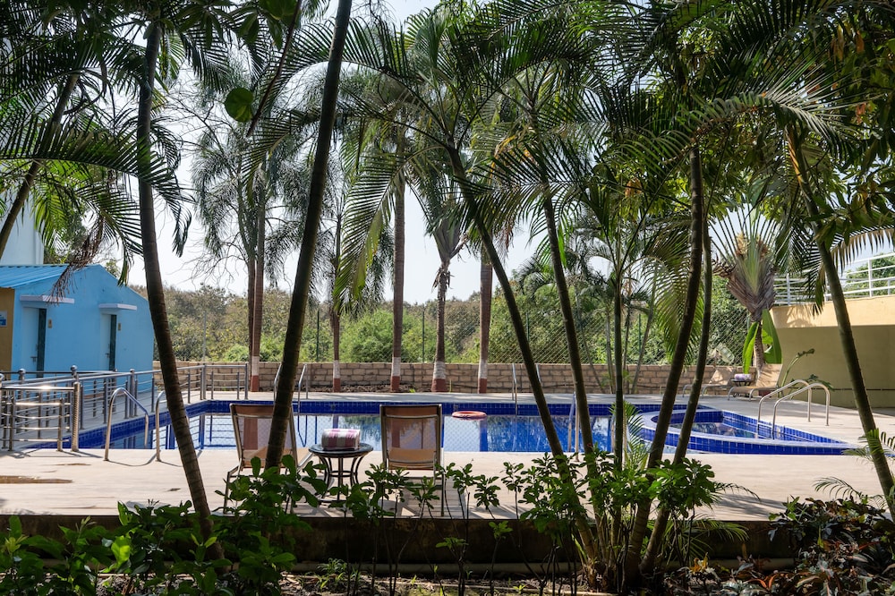 SAAVAJ RESORT 25/36