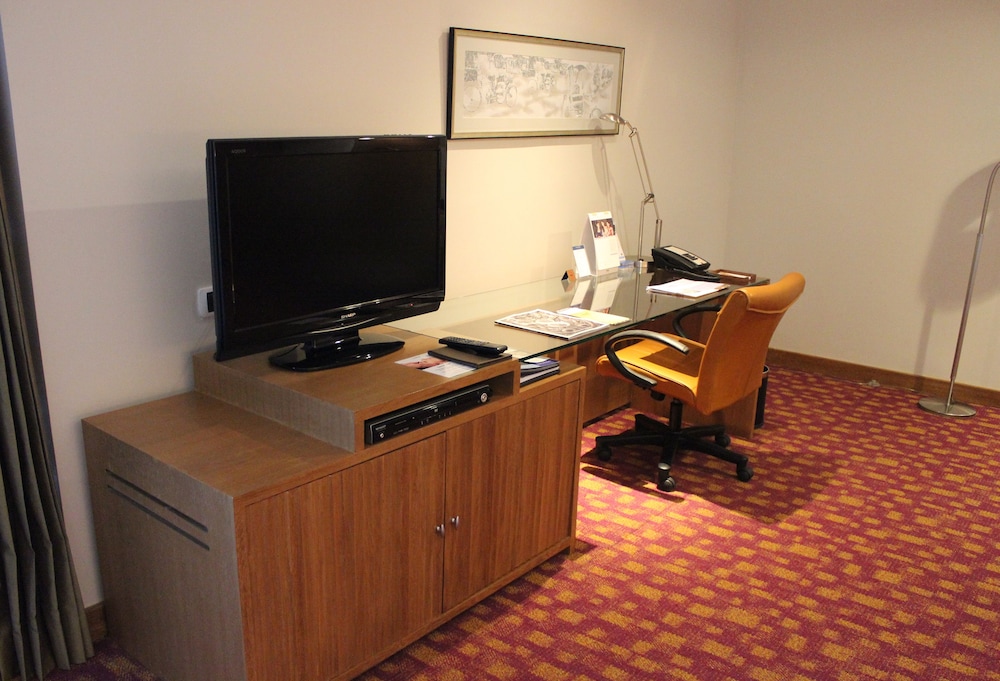Dusit Princess Srinakarin Bangkok 56/69
