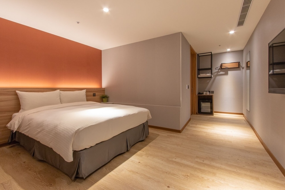 Muzik Hotel Ximen Station Branch 33/66
