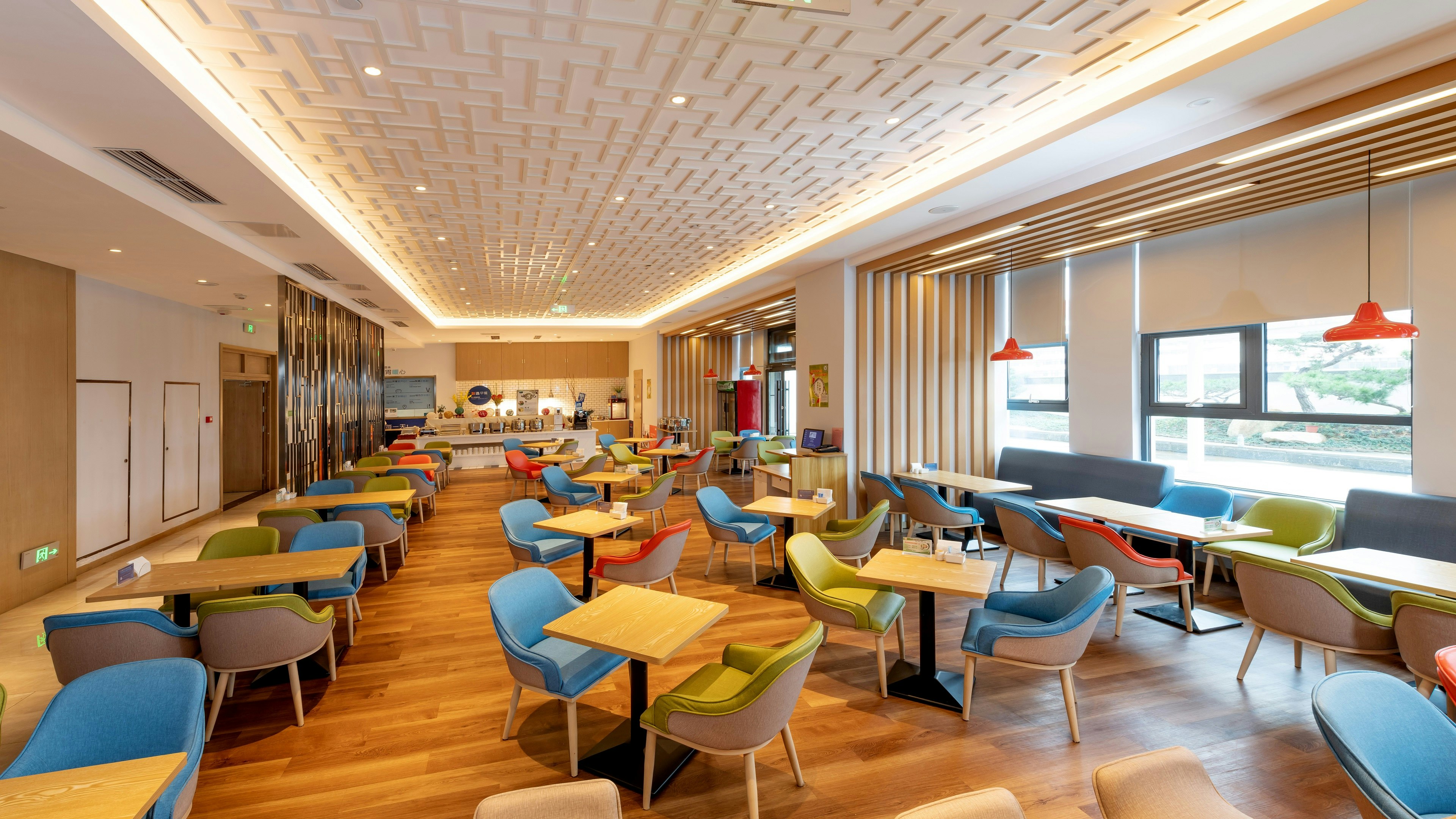 Holiday Inn Express LINYI RIVERSIDE 27/43