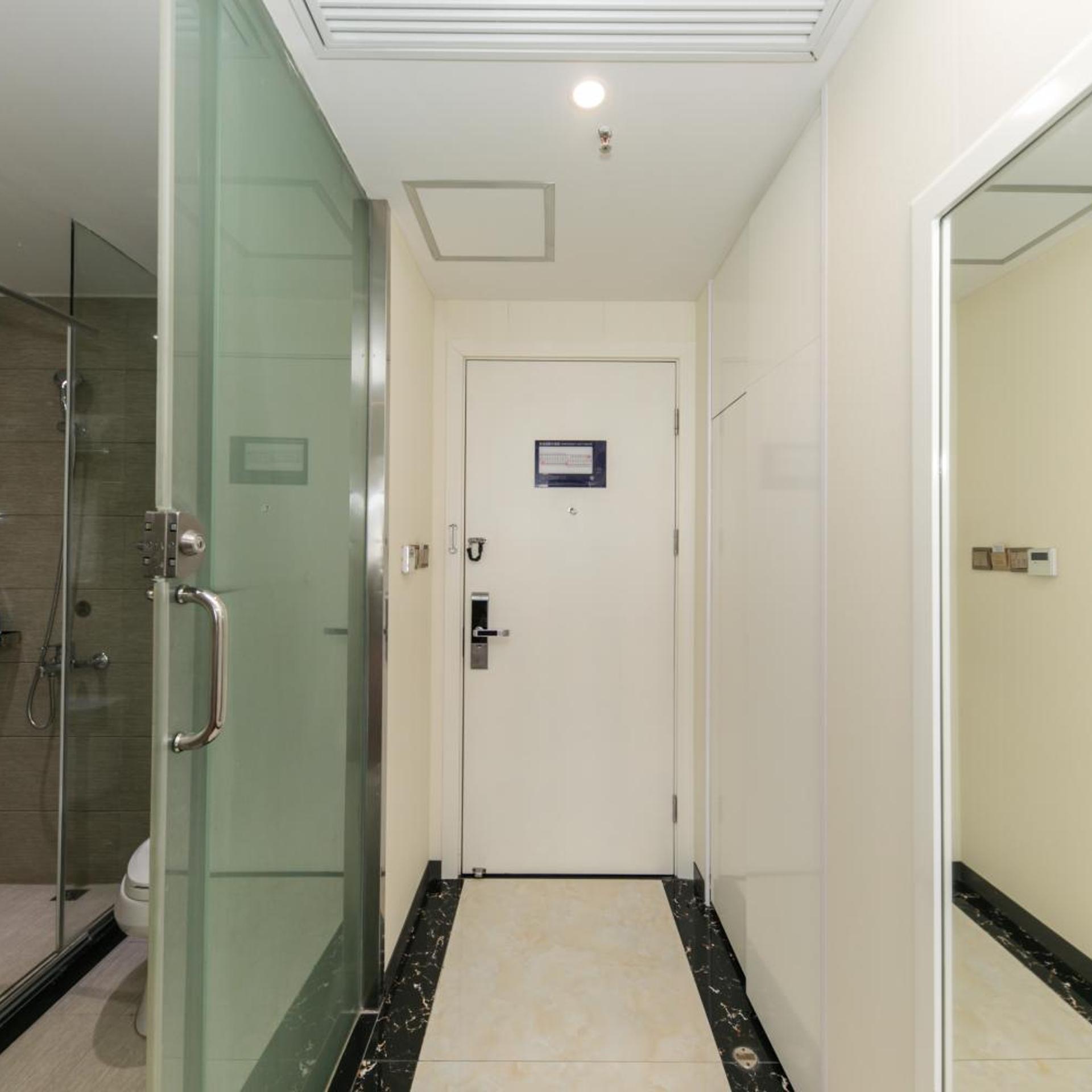 Starway Hotel at Pudong 36/48