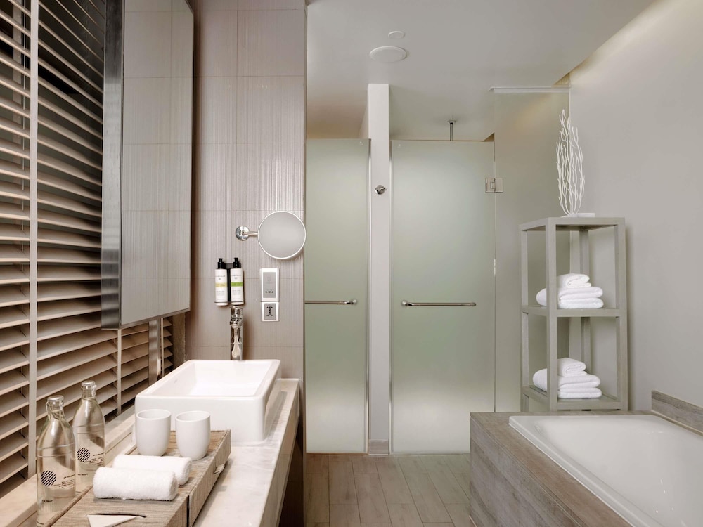 Pullman Phuket Arcadia Naithon Beach 75/75