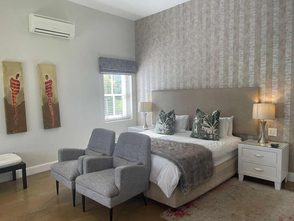 Plumwood Boutique Hotel 17/32