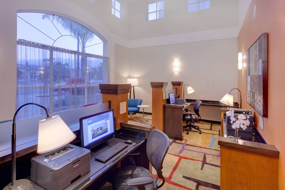 Fairfield Inn & Suites San Francisco Airport/Millbrae 23/34