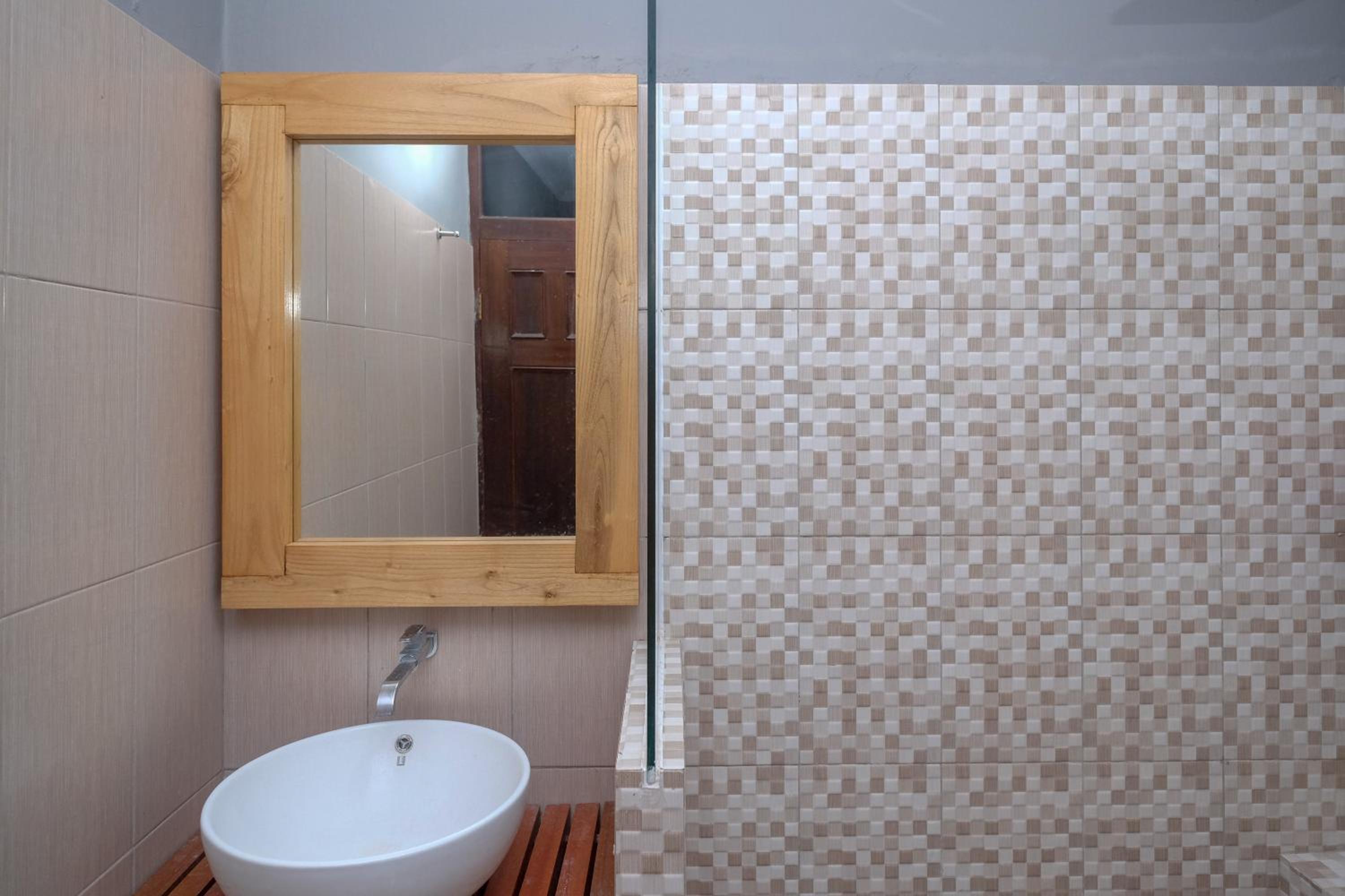 OYO 3778 Hotel Wisnugraha Syariah 49/50