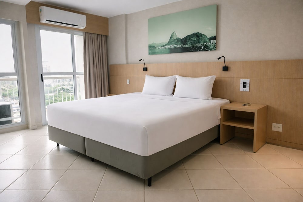 SUPERIOR, KING BED