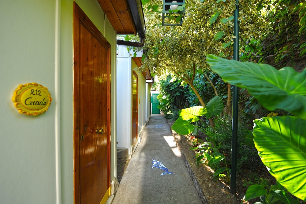 Hotel Torre Saracena 54/56