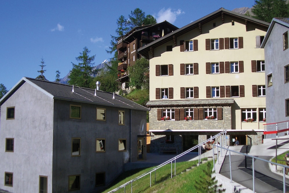 Youth Hostel Zermatt 6/64