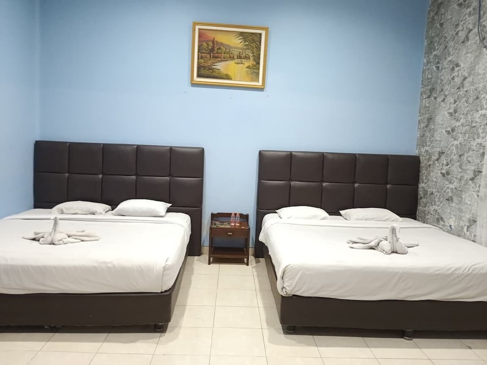Hotel O Guest House Amalia Malang 21/52