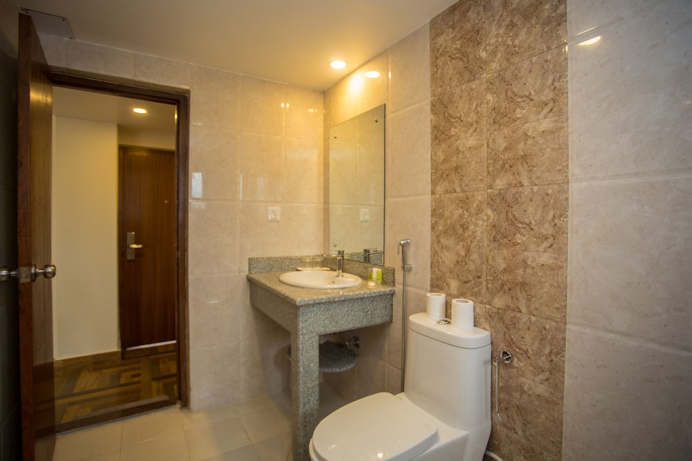 Hotel White Pearl 24/50