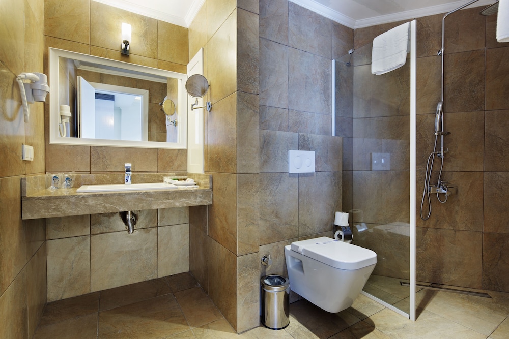 Senza The Inn Resort & Spa 50/50
