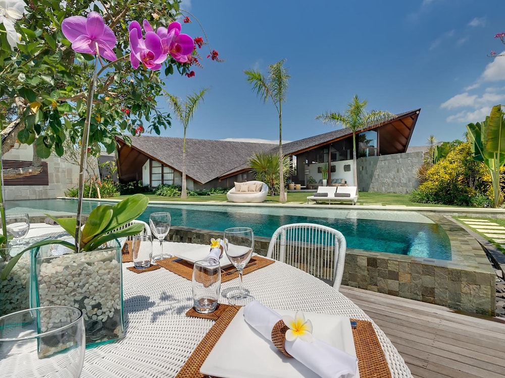 The Layar - Designer Villas & Spa 40/50