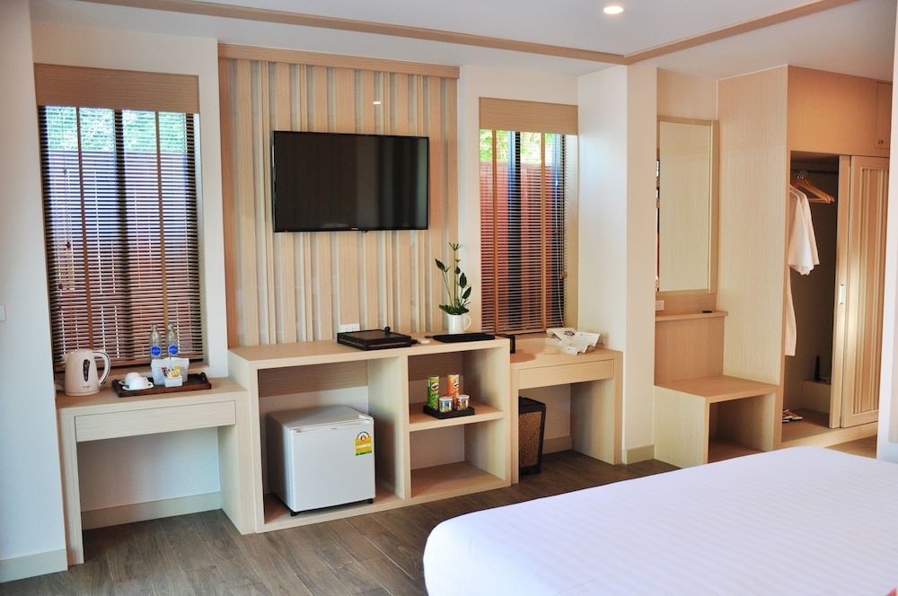 Lanta Sand Resort And Spa 34/71
