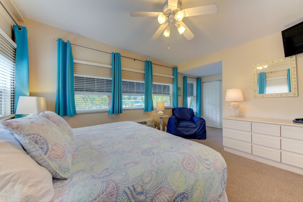 The Ringling Beach House 29/75