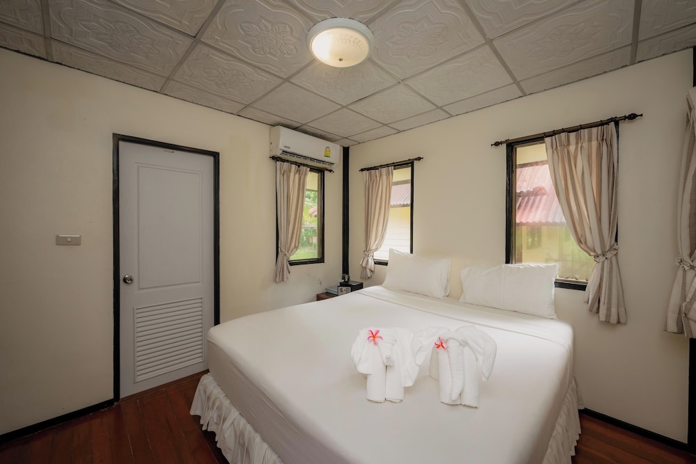 LONG BAY RESORT 14/50