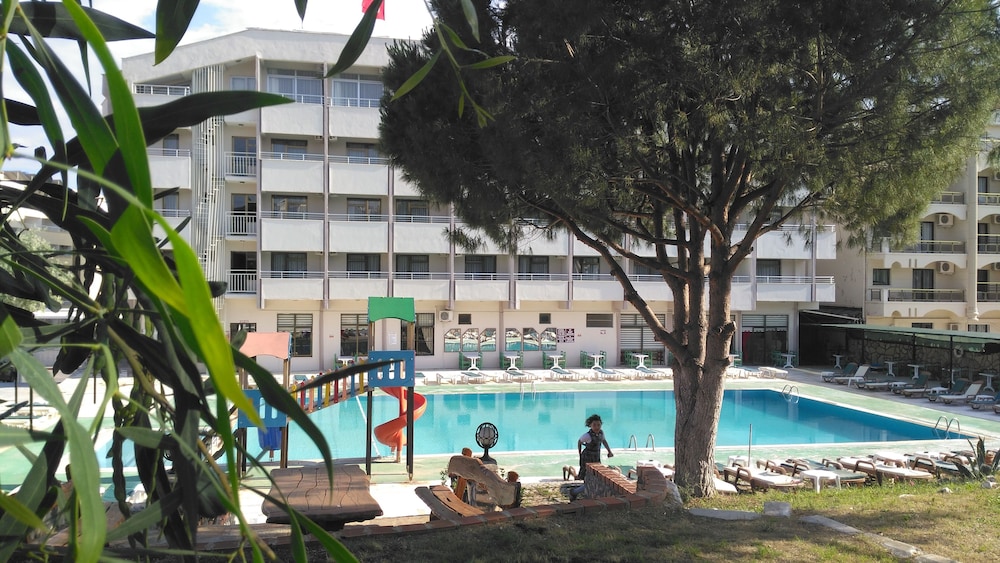 First Class Hotel 1/59