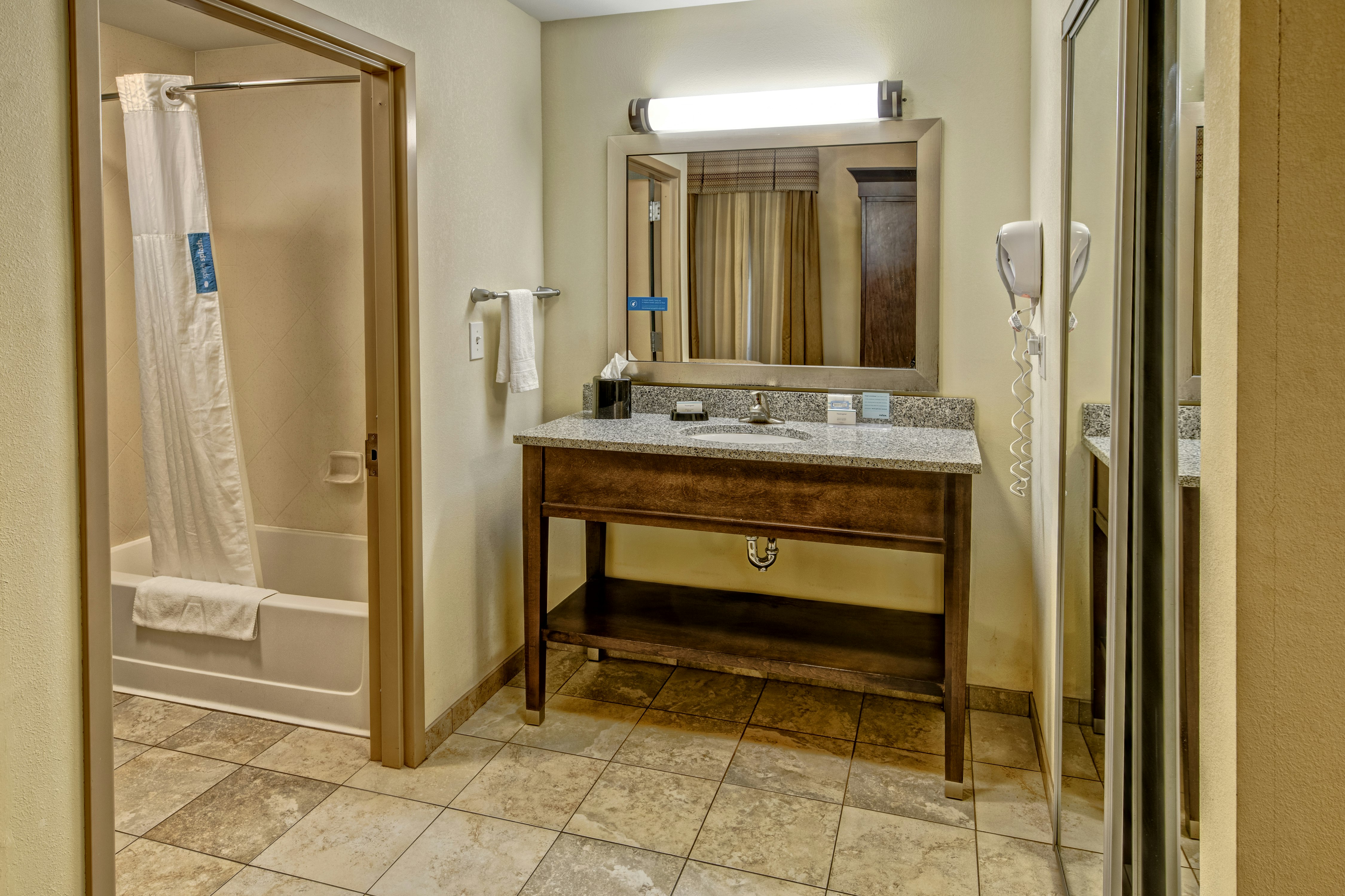 Hampton Inn Suites Birmingham 280 East Eagle Point 60/62