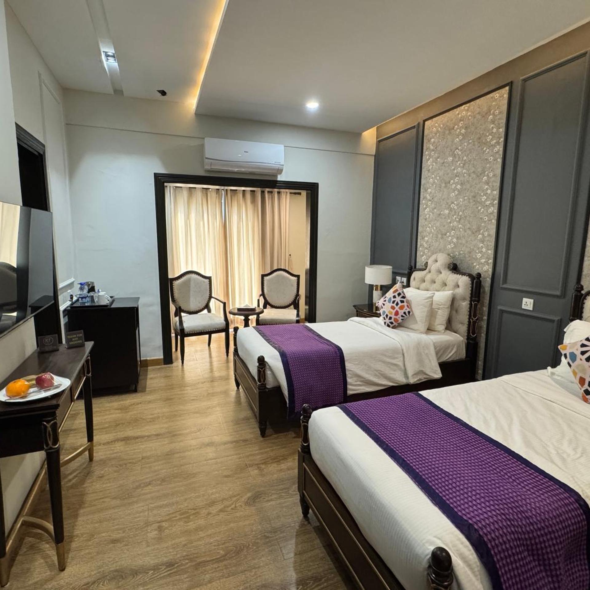 RT Grace Royal Taj Hotel Sukkur 24/58