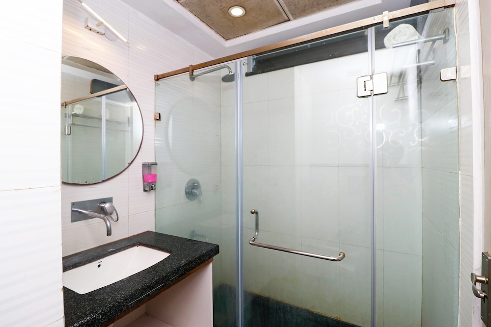 Hotel Krishna Plaza 42/43