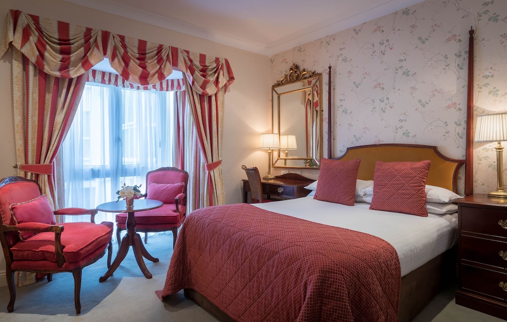 Granville Hotel Waterford 13/69