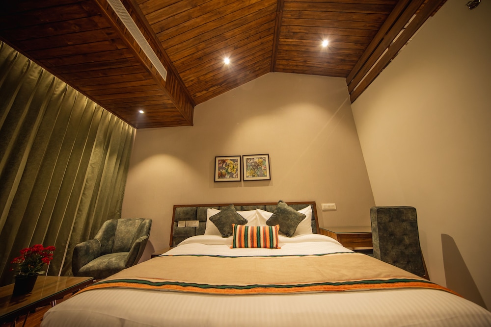 juSTa Grand View Resort & Spa Manali 36/73