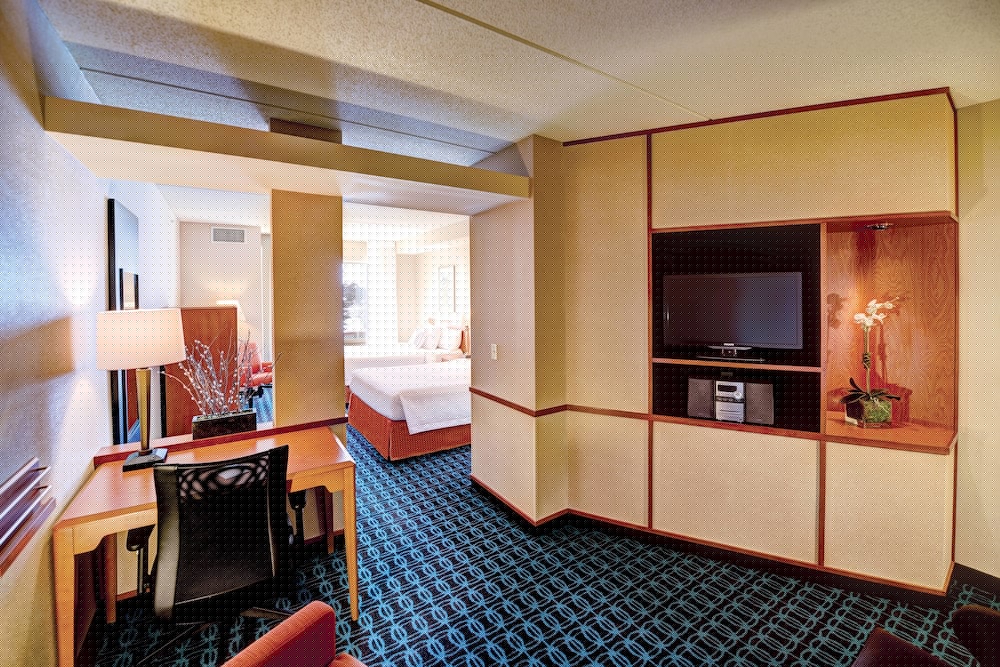 Fairfield Inn Suites Wausau 22/32