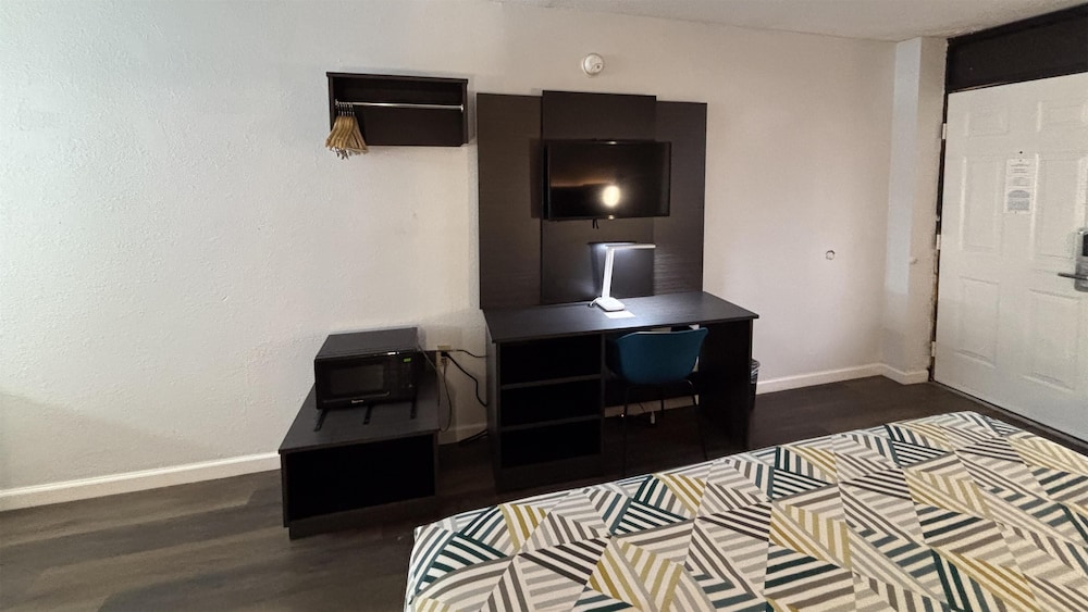 Motel6 Conway, SC 35/40